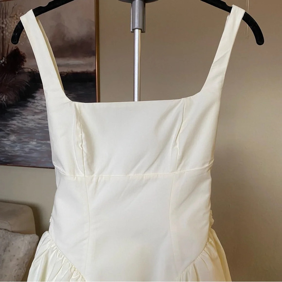 HOUSE OF CB 'Florianne' Ivory Bow Mini Dress NWOT size M - Picture 9 of 14